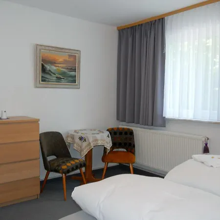 Zur Rose Guest house *